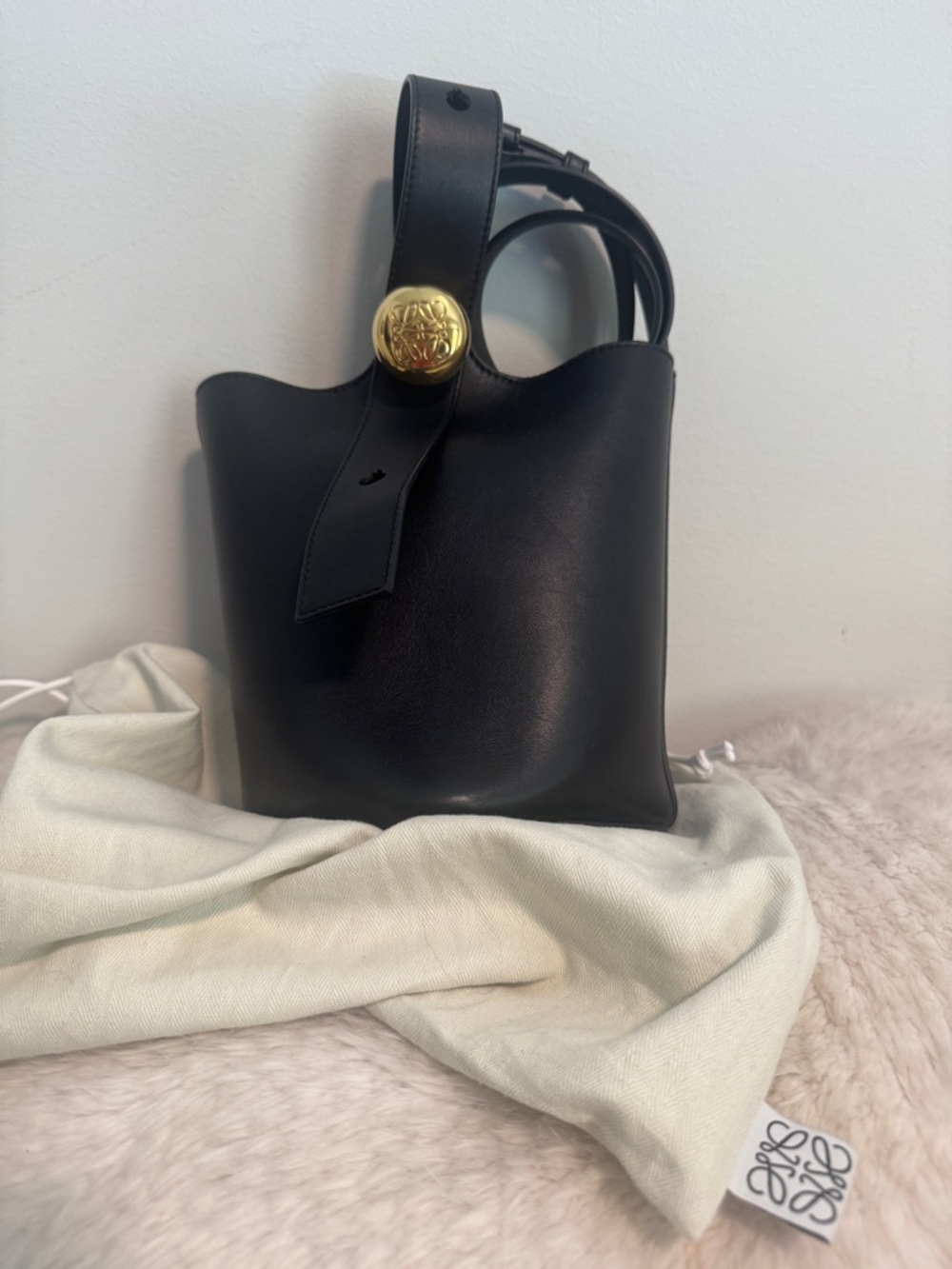 Loewe Pebble Bucket/Crossbody Bag - Picture 13 of 14